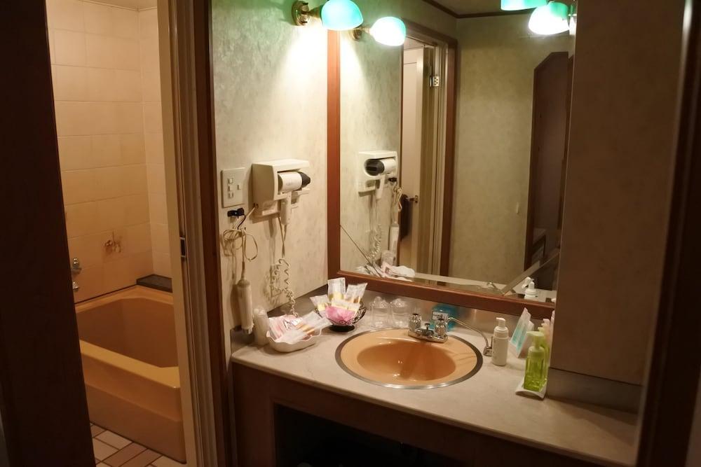 Hotel Dressy (Adults Only) Himeji Esterno foto