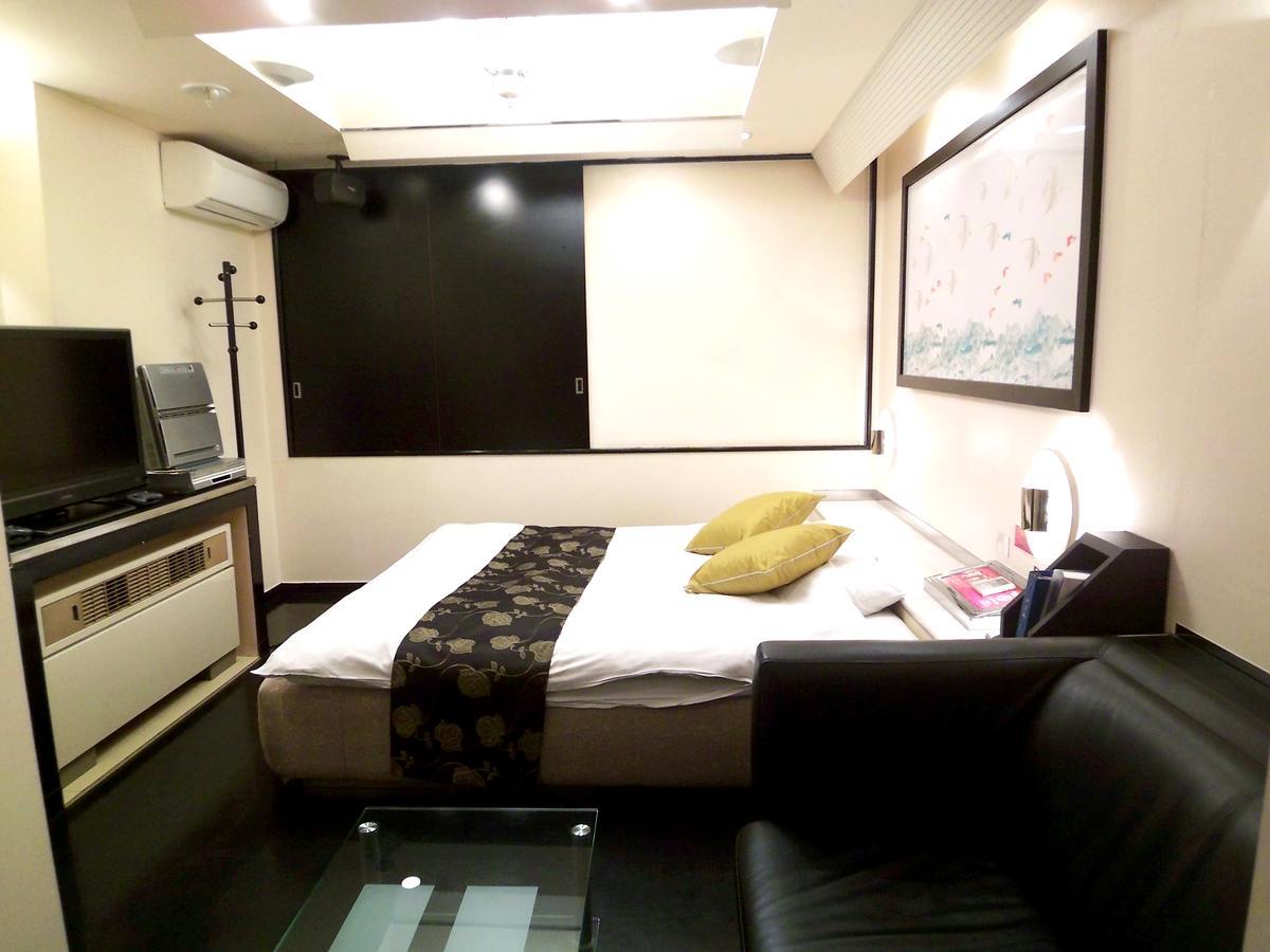 Hotel Dressy (Adults Only) Himeji Esterno foto