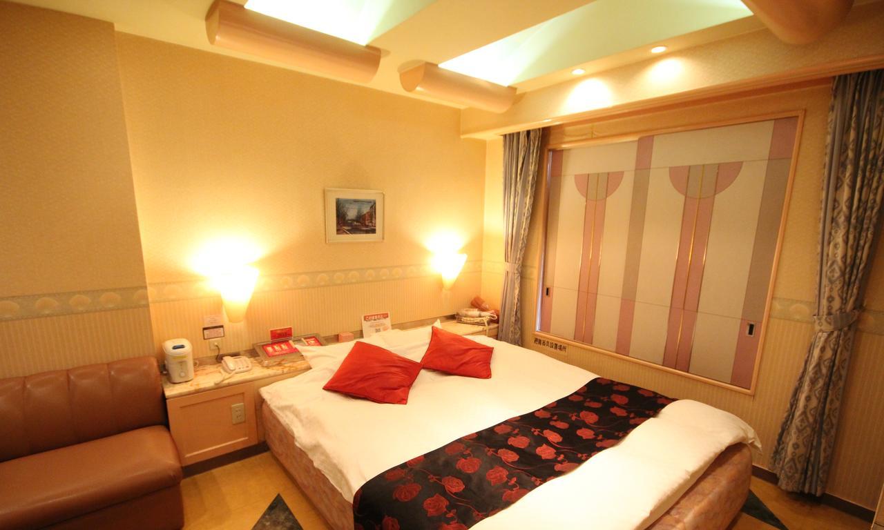 Hotel Dressy (Adults Only) Himeji Esterno foto